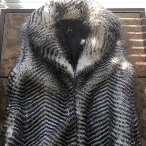 ❄️FAUX FUR VEST❄️